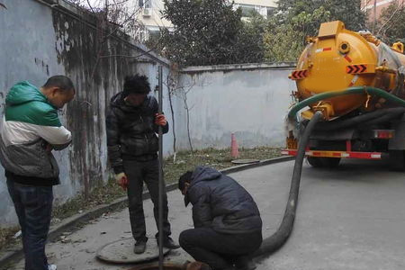 鄂州鄂城杜山排风管道维修,厕所堵了